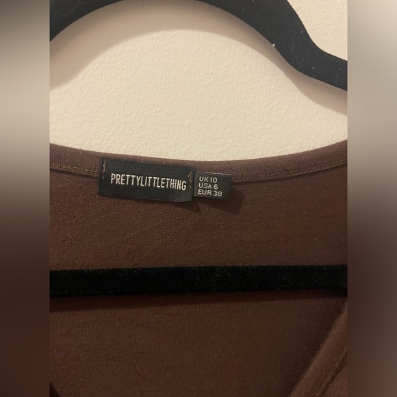 Pretty Little Thing Brown Long Sleeve Crop Top - Picture 3 of 3